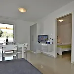 With Parking Space Zambratija, Umag - 22658 Apartamento *