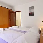 With Parking Space Zambratija, Umag - 22658 Apartamento