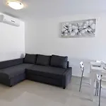 With Parking Space Zambratija, Umag - 22658 Διαμέρισμα Savudrija